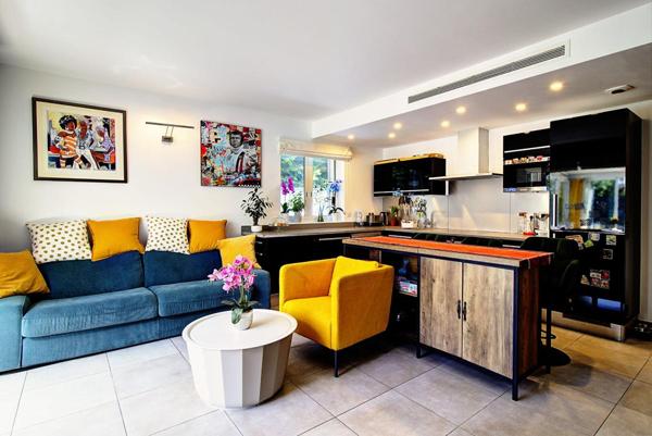 Co-Exclusivité - Mougins Saint-Basile - Appartement-villa 4 pièces de 106 m² avec accès direct à la piscine