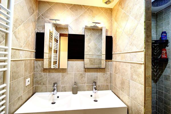 Co-Exclusivité - Mougins Saint-Basile - Appartement-villa 4 pièces de 106 m² avec accès direct à la piscine