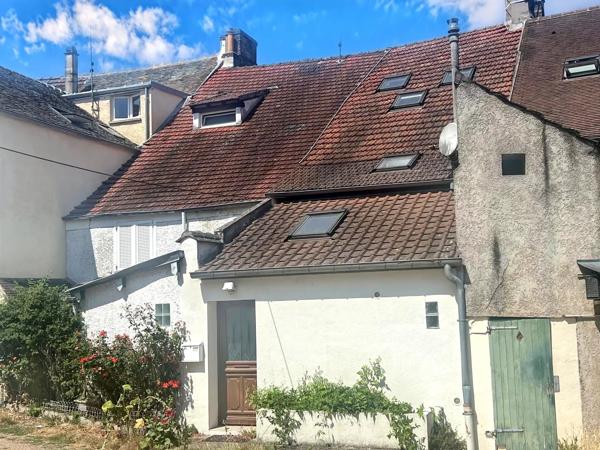 Vente                                                      Maison
                        
                     6 pièces                      140 m2                     à Houdan