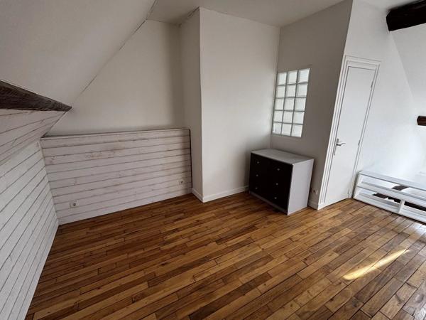Vente                                                      Maison
                        
                     6 pièces                      140 m2                     à Houdan