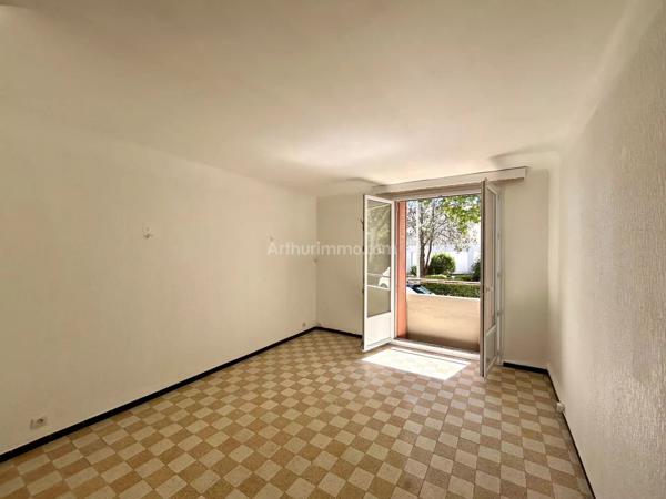 Vente                                                      Appartement
                        
                     4 pièces                      65 m2                     à Martigues