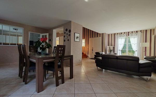 Maison à vendre    6 pièces •  Osny