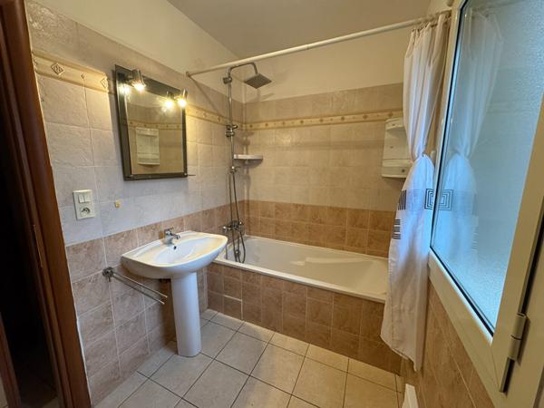 Appartement 2 pièces en location à FOLELLI