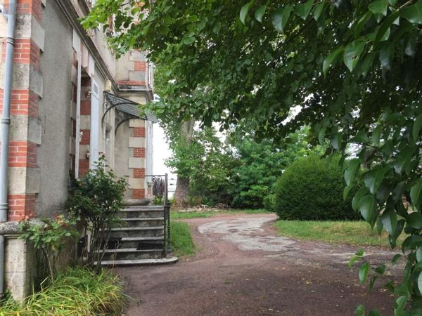 Maison à vendre à Saint-Aulaye-Puymangou en Dordogne (24410), ref : 077/970