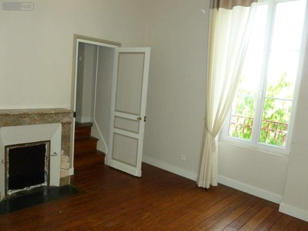 Maison à vendre à Saint-Aulaye-Puymangou en Dordogne (24410), ref : 077/970