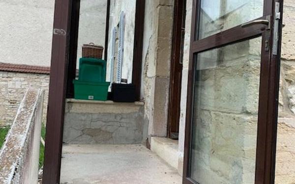 Immeuble à vendre    9 pièces • 411,75 m2 Genlis