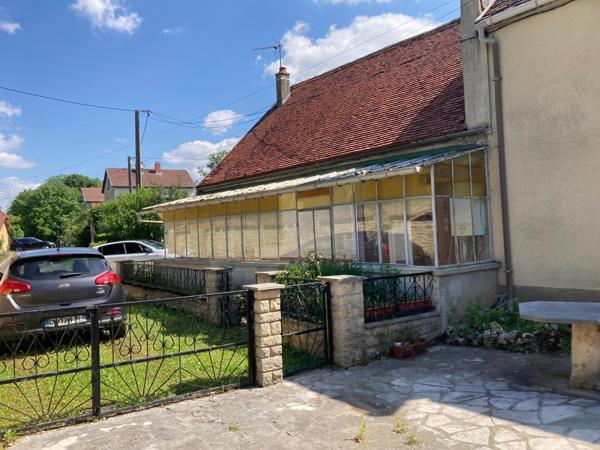Maison à rénover totalement à Sainte colombe sur seine !