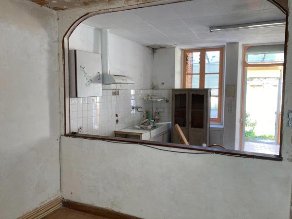 Maison à rénover totalement à Sainte colombe sur seine !