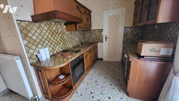 Pavillon en sortie de ville sur 484 m² avec véranda