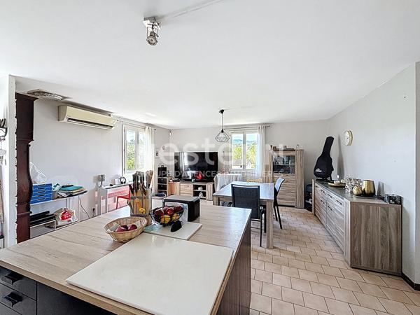 Maison à vendre à Saint Maximin la Sainte Baume - 5 pièces proche des commodités