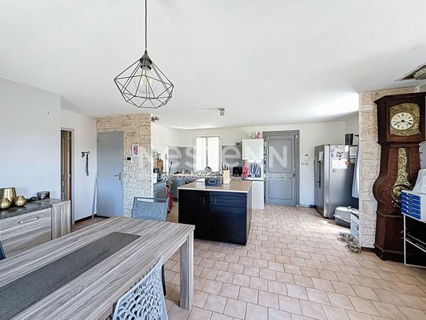 Maison à vendre à Saint Maximin la Sainte Baume - 5 pièces proche des commodités