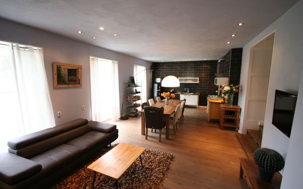 Maison à vendre    13 pièces • 750 m2 Châteauneuf-la-Forêt