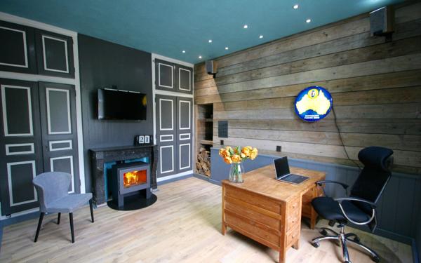 Maison à vendre    13 pièces • 750 m2 Châteauneuf-la-Forêt