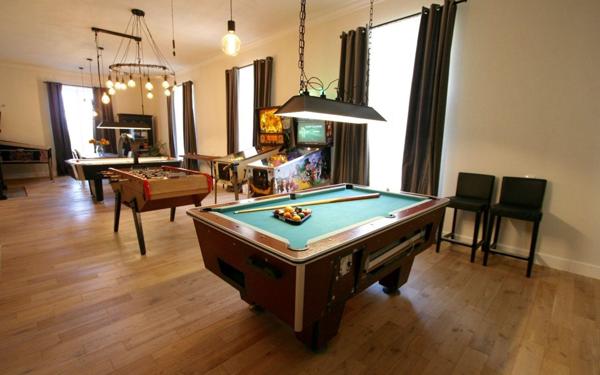 Maison à vendre    13 pièces • 750 m2 Châteauneuf-la-Forêt