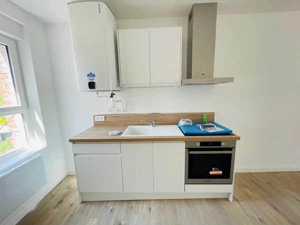 Location                                                      Appartement
                        
                     3 pièces                      59 m2                     à Saint-Quentin