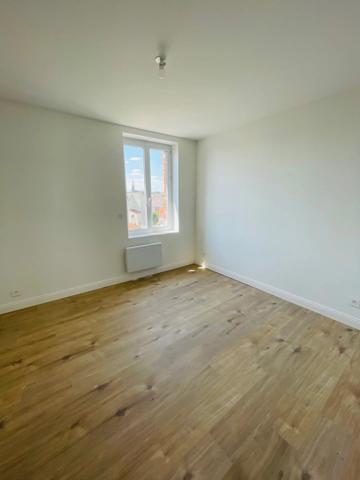 Location                                                      Appartement
                        
                     3 pièces                      59 m2                     à Saint-Quentin