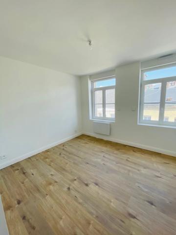 Location                                                      Appartement
                        
                     3 pièces                      59 m2                     à Saint-Quentin