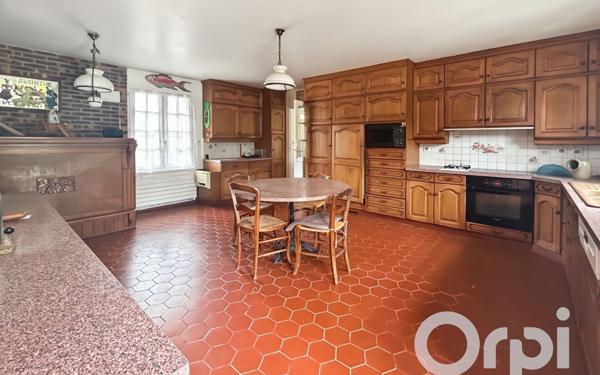 Maison à vendre    8 pièces •  Gisors