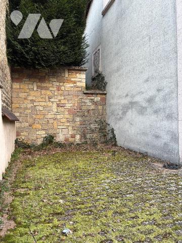 À VENDRE ÉPINAL IMMEUBLE DE DEUX APPARTEMENTS 
Maison /immeuble composé de deux appartements i...