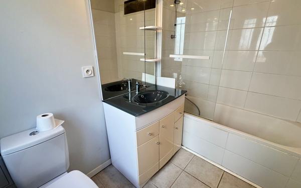 Appartement à vendre    3 pièces • 84,78 m2 La Rochelle