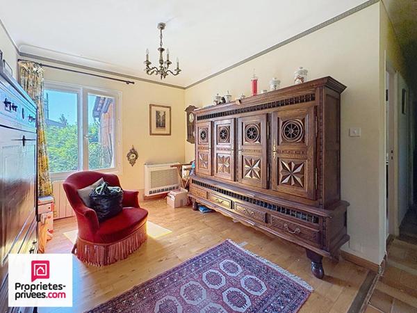 VILLA T5 garage sur  764 m² de terrain clos avec vue