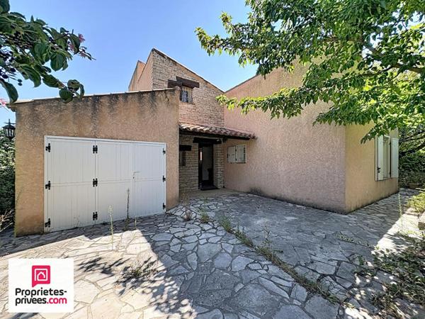 VILLA T5 garage sur  764 m² de terrain clos avec vue