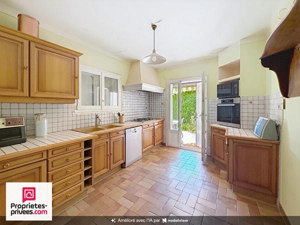 VILLA T5 garage sur  764 m² de terrain clos avec vue