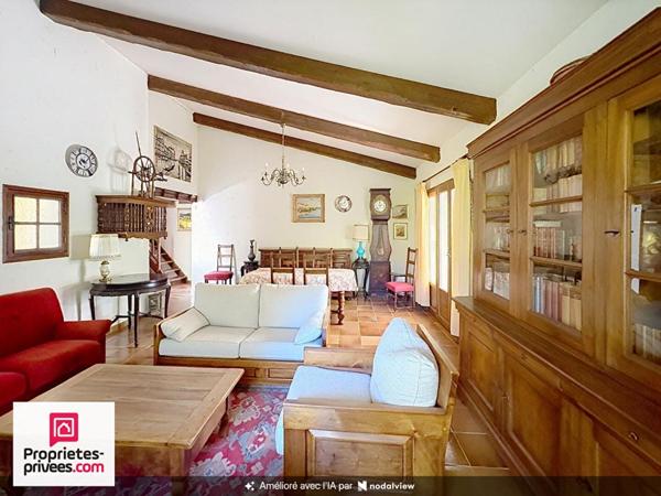VILLA T5 garage sur  764 m² de terrain clos avec vue