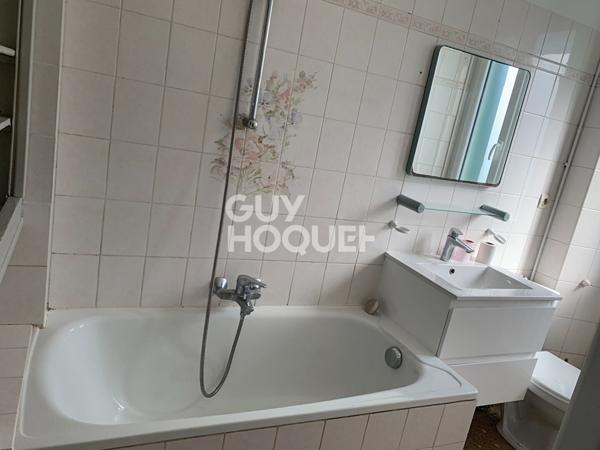 Maison à louer - 6 pièces à Châteaudun