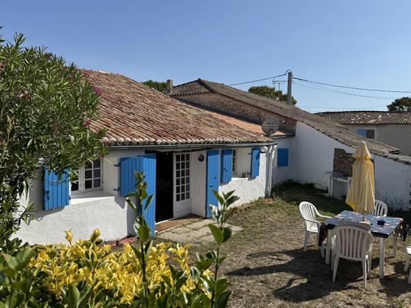 Authentique maison charentaise à 10 mn des plages Meschers sur gironde