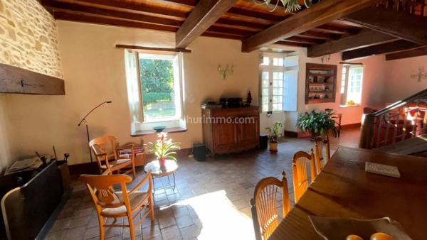 Vente Maison 6 pièces 244 m2 à Artiguelouve