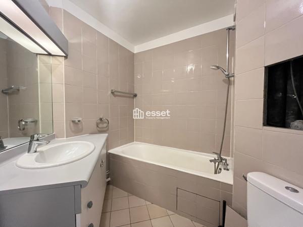 Location Appartement 4 pièces 91.6 m² - Paris 75012