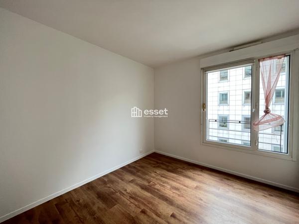 Location Appartement 4 pièces 91.6 m² - Paris 75012