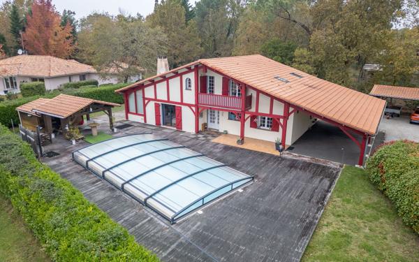 Maison à vendre    5 pièces •  Biscarrosse
