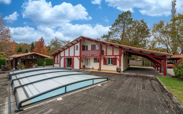 Maison à vendre    5 pièces •  Biscarrosse