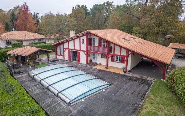Maison à vendre    5 pièces •  Biscarrosse