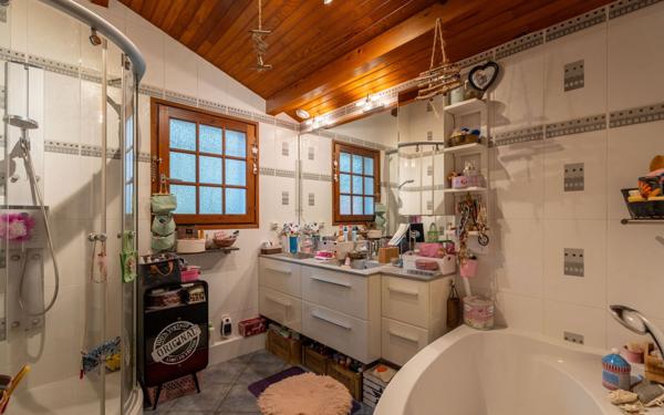 Maison à vendre    5 pièces •  Biscarrosse