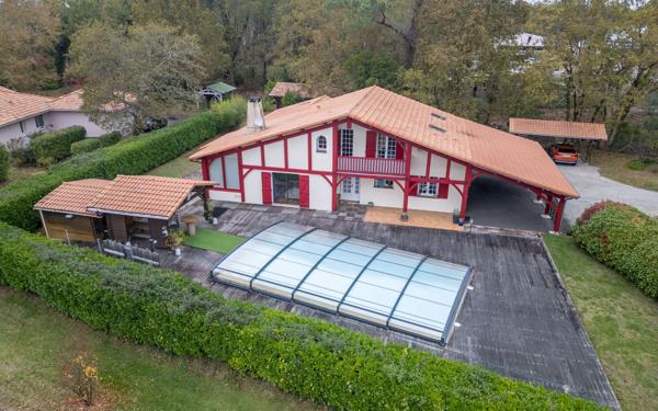 Maison à vendre    5 pièces •  Biscarrosse