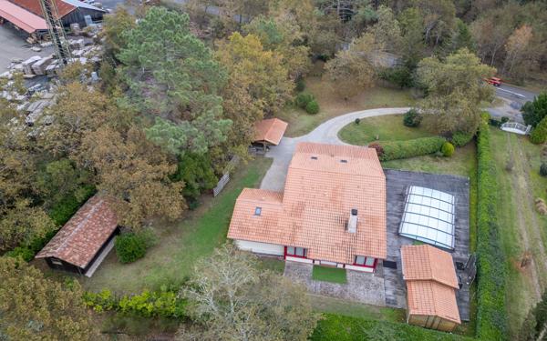 Maison à vendre    5 pièces •  Biscarrosse