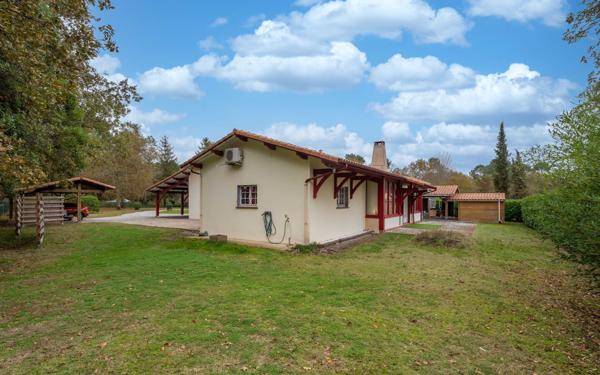 Maison à vendre    5 pièces •  Biscarrosse