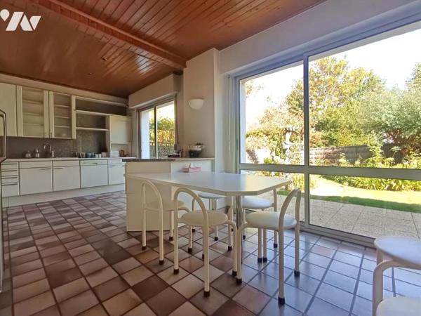 Maison de caractère en pierre avec piscine - Au pied du Chateau des Ducs de Rohan