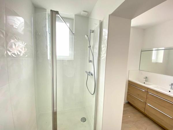 Appartement à vendre    3 pièces • 72 m2 La Rochelle