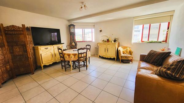 Beau T3 plein centre ville Aubagne