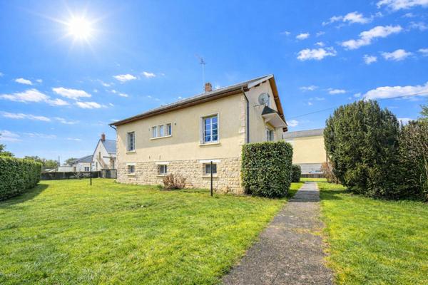 Jolie maison sur sous sol avec cabinet médical indépendant à Jouet sur l'Aubois