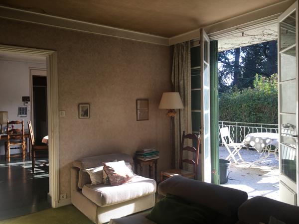 Villeneuve-lès-Avignon (30400) VILLENEUVE-LÈS-AVIGNON, QUARTIER RECHERCHE DE MONTEAU, MAISON ENV.122 M², DEPENDANCES ET BEAU TERRAIN TRES ARB