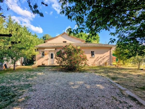 Maison à deux pas du centre bourg