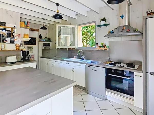 Maison à deux pas du centre bourg