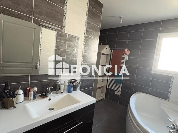 Location Maison 4 pièces 90 m² - Niort 79000
