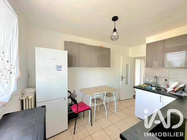 Appartement à vendre 3 pièces 57,62 m² Saint-Cyr-l'École