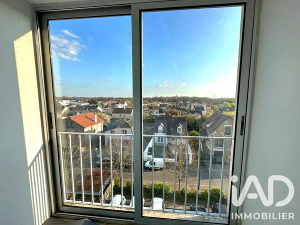 Appartement à vendre 3 pièces 57,62 m² Saint-Cyr-l'École